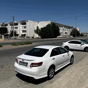 Toyota Camry 2011