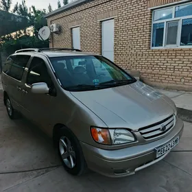 Toyota Sienna 2002