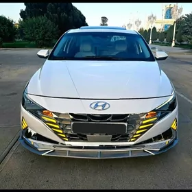 Hyundai Elantra 2021