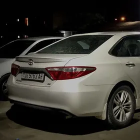 Toyota Camry 2017