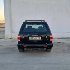 Nissan Pathfinder 2001