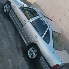 Opel Vectra 1990