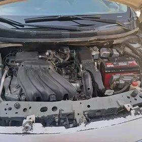 Nissan Versa 2013