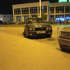 BMW 525 1990
