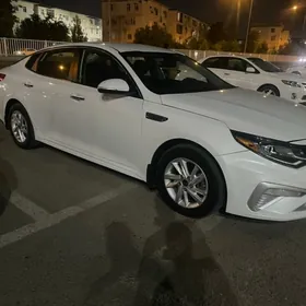 Kia Optima 2020