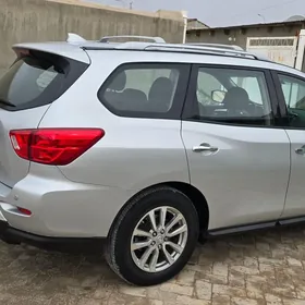 Nissan Pathfinder 2019
