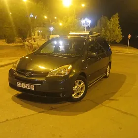 Toyota Sienna 2004