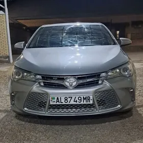 Toyota Camry 2016