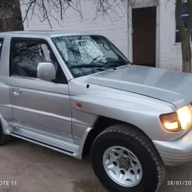 Mitsubishi Pajero 1998