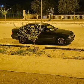 BMW E39 2002