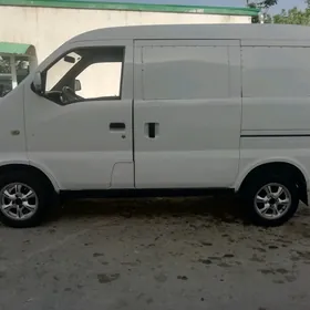 Toyota Hiace 2005