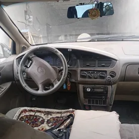 Toyota Sienna 1998