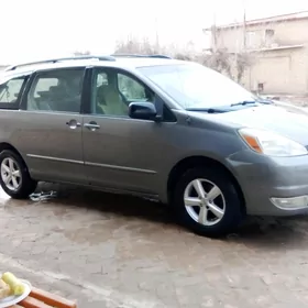 Toyota Sienna 2005