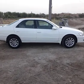 Toyota Camry 2000