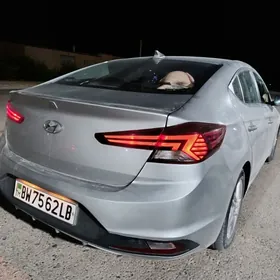 Hyundai Elantra 2019