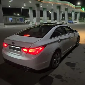 Hyundai Sonata 2012