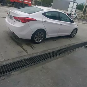 Hyundai Elantra 2011