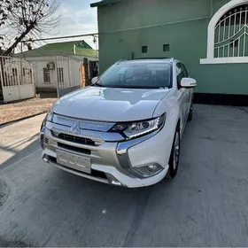 Mitsubishi Outlander 2022