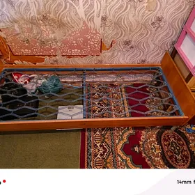 кровать