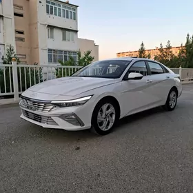 Hyundai Elantra 2025
