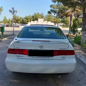 Toyota Camry 2001