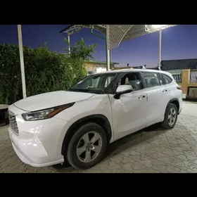 Toyota Highlander 2020