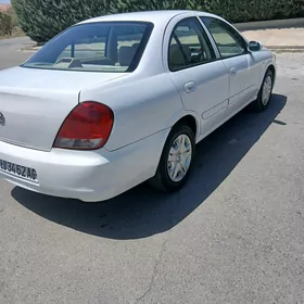 Nissan Sunny 2010