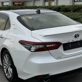 Toyota Camry 2023