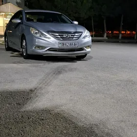 Hyundai Sonata 2011