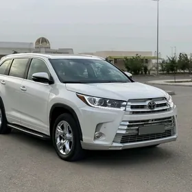 Toyota Highlander 2019