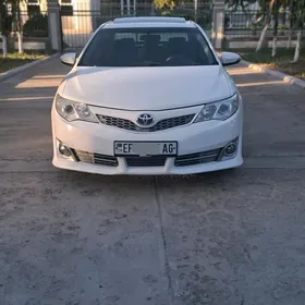 Toyota Camry 2012