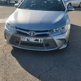 Toyota Camry 2016