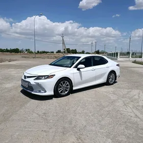 Toyota Camry 2020