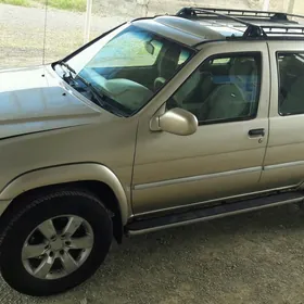 Nissan Pathfinder 2001