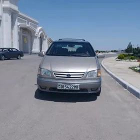 Toyota Sienna 2003