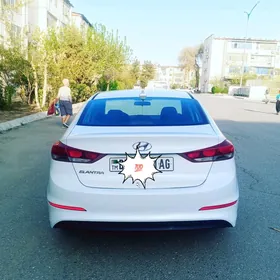 Hyundai Elantra 2018