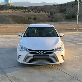 Toyota Camry 2017