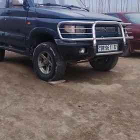 UAZ Profi 2000