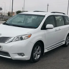 Toyota Sienna 2016