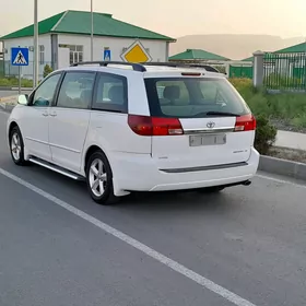 Toyota Sienna 2005