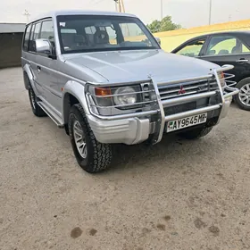 Mitsubishi Pajero 1995