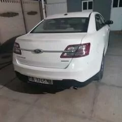 Ford Taurus 2017