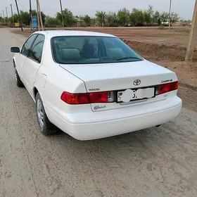 Toyota Camry 2000
