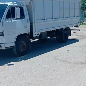 Mitsubishi Canter 1994