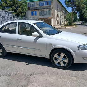 Nissan Sunny 2011
