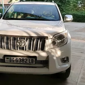 Toyota Land Cruiser Prado 2010