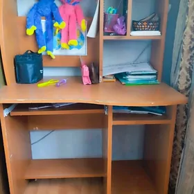 столик компютерный