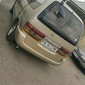 Nissan Primera 1996