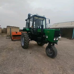 MTZ 82 2012