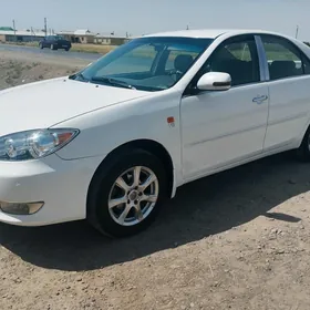 Toyota Camry 2004